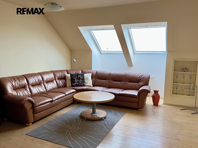 Pronájem bytu 4+kk, 94 m² (3 z 20)