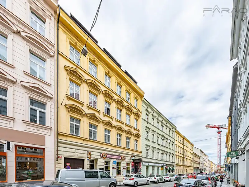 Pronájem bytu 3+1 87 m², Praha – náhled fotky 1