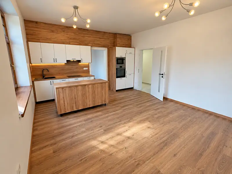 Pronájem bytu 2+kk 55 m², Rumburk – náhled fotky 1