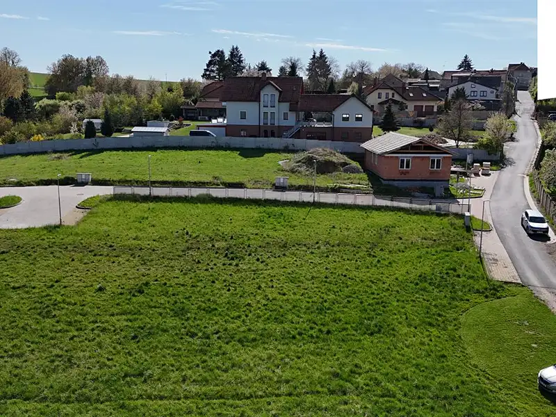 Prodej stavebního pozemku 751 m², Obora – náhled fotky 2
