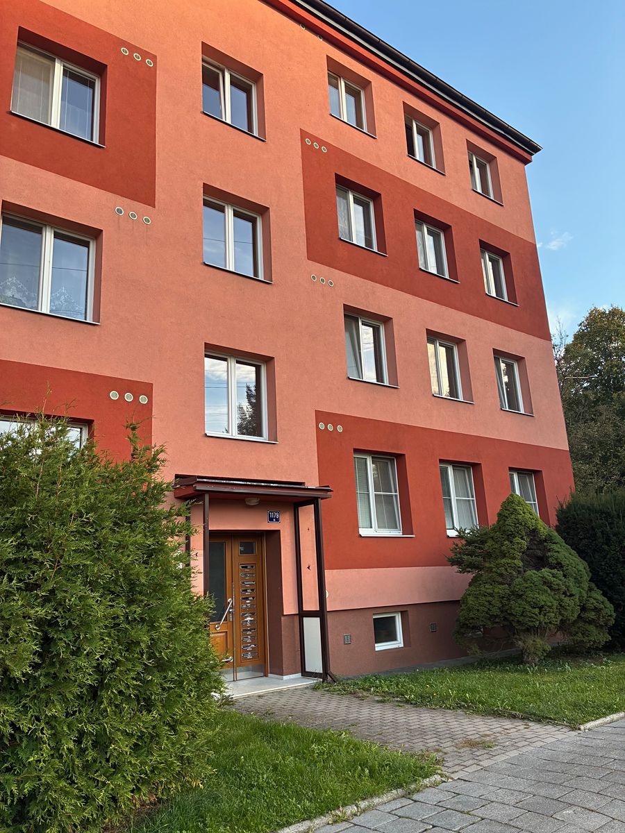 Prodej bytu 3+1 60 m², Vsetín – fotka 1 z 3