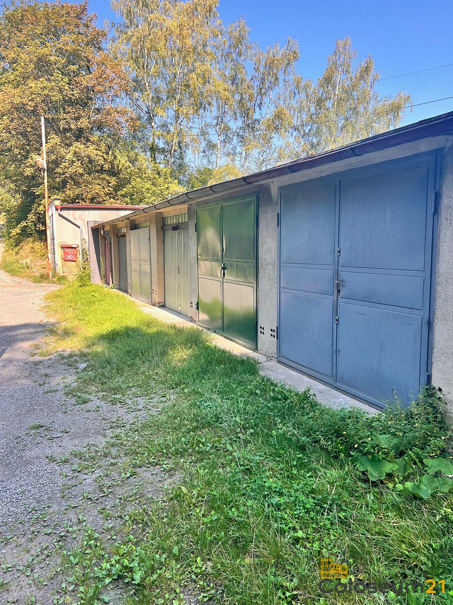 Pronájem garáže 18 m², Kladno – fotka 1 z 3