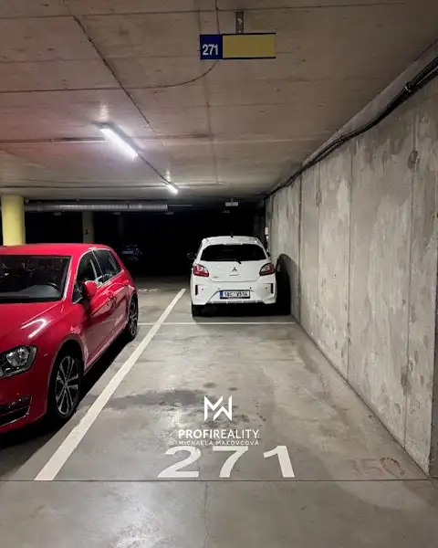 Prodej garážového stání 13 m², Praha – náhled fotky 3