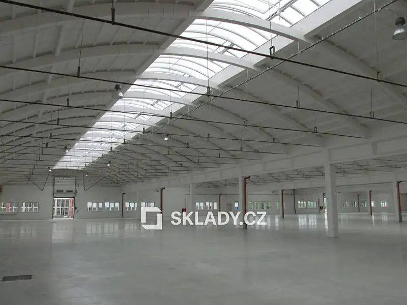 Pronájem skladového prostoru 1000 m², Rousínov – náhled fotky 2