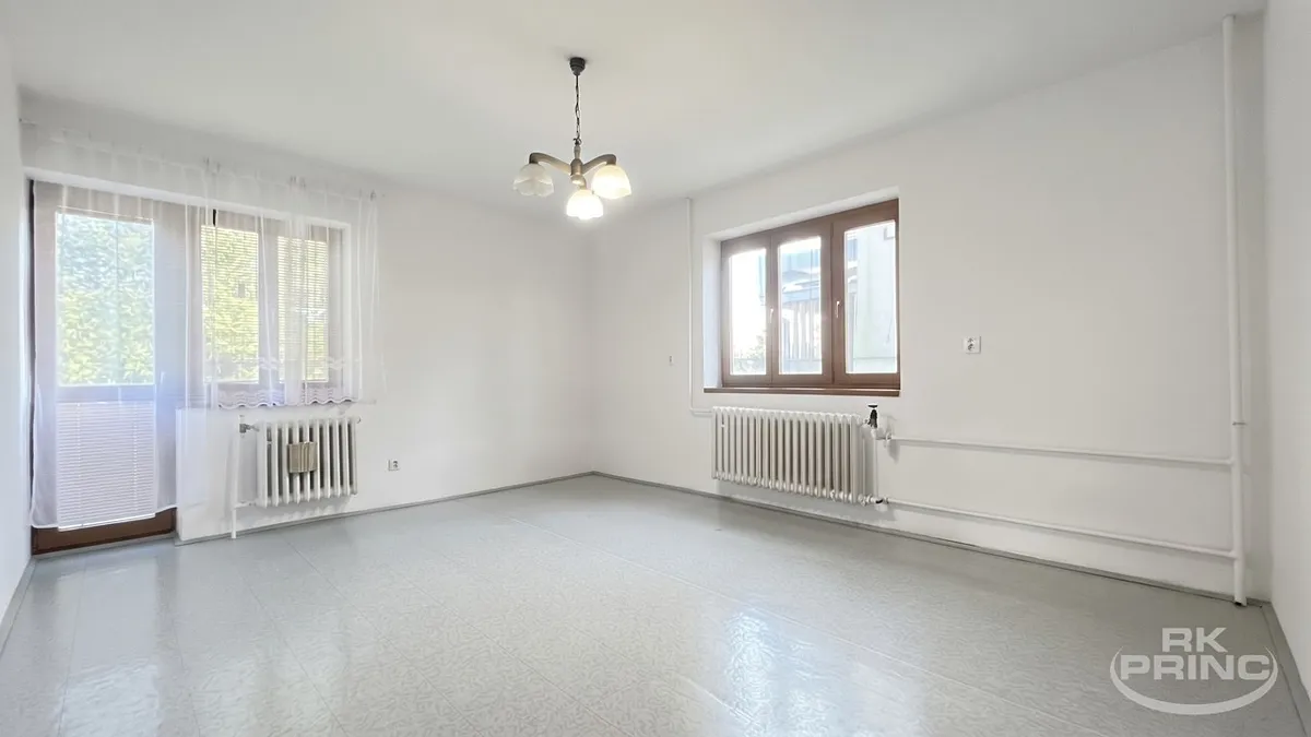 Prodej rodinného domu 230 m², pozemek 740 m²