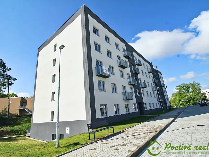 Prodej garážového stání 13 m², Milovice – náhled fotky 2