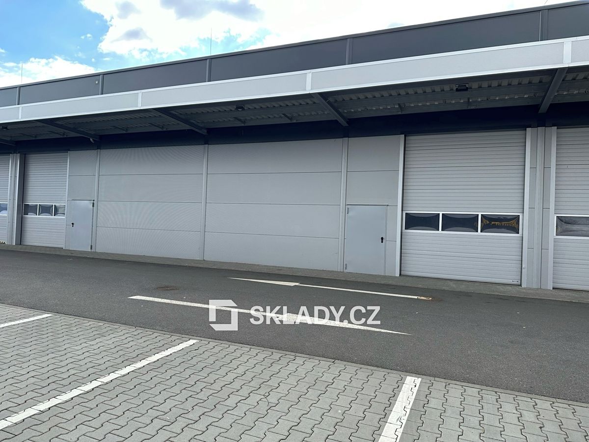 Pronájem skladového prostoru 270 m², Zápy – fotka 1 z 3