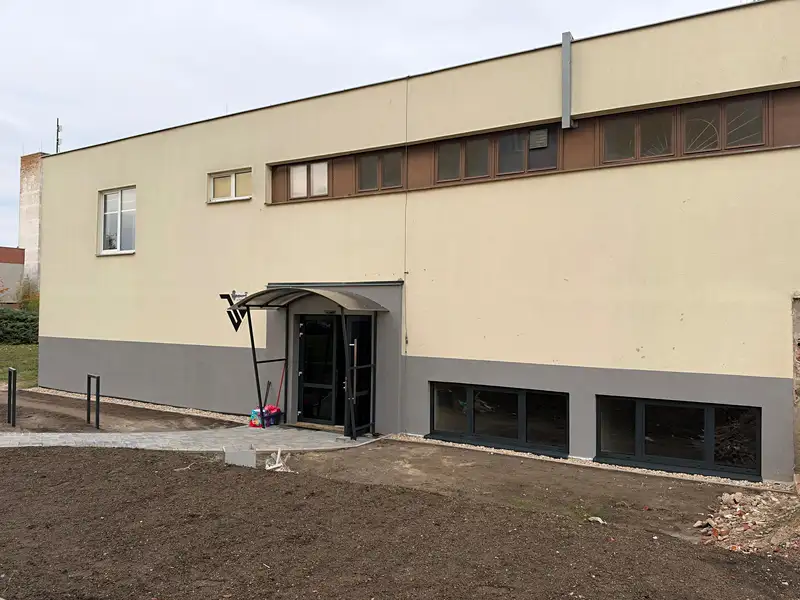 Pronájem kanceláře 16 m², Milovice – náhled fotky 2