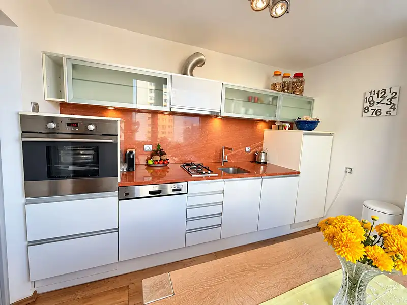 Prodej bytu 3+1 67 m², Hradec Králové – náhled fotky 1