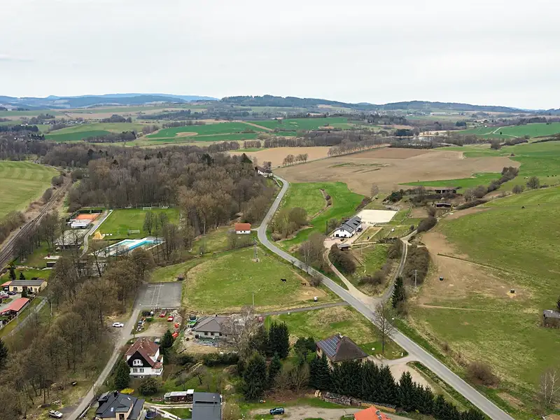 Prodej stavebního pozemku 8515 m², Kolinec – náhled fotky 3