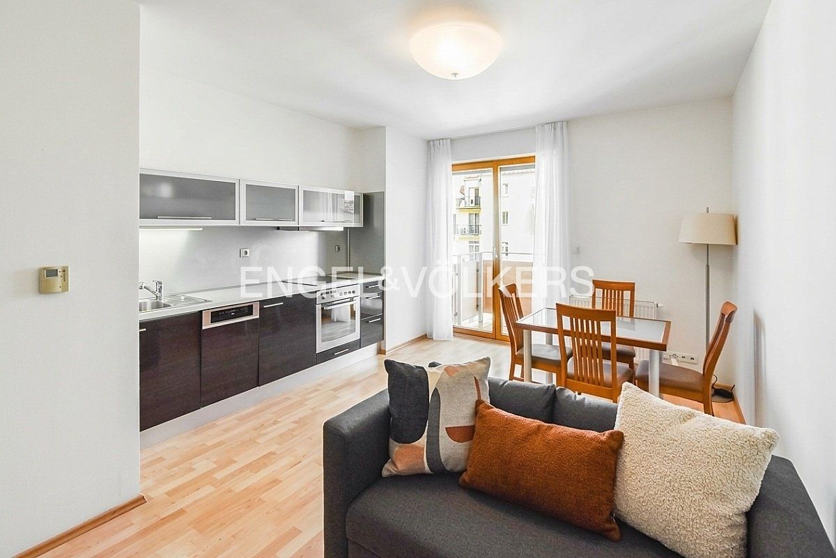 Pronájem bytu 2+kk 45 m², Praha – fotka 1 z 3