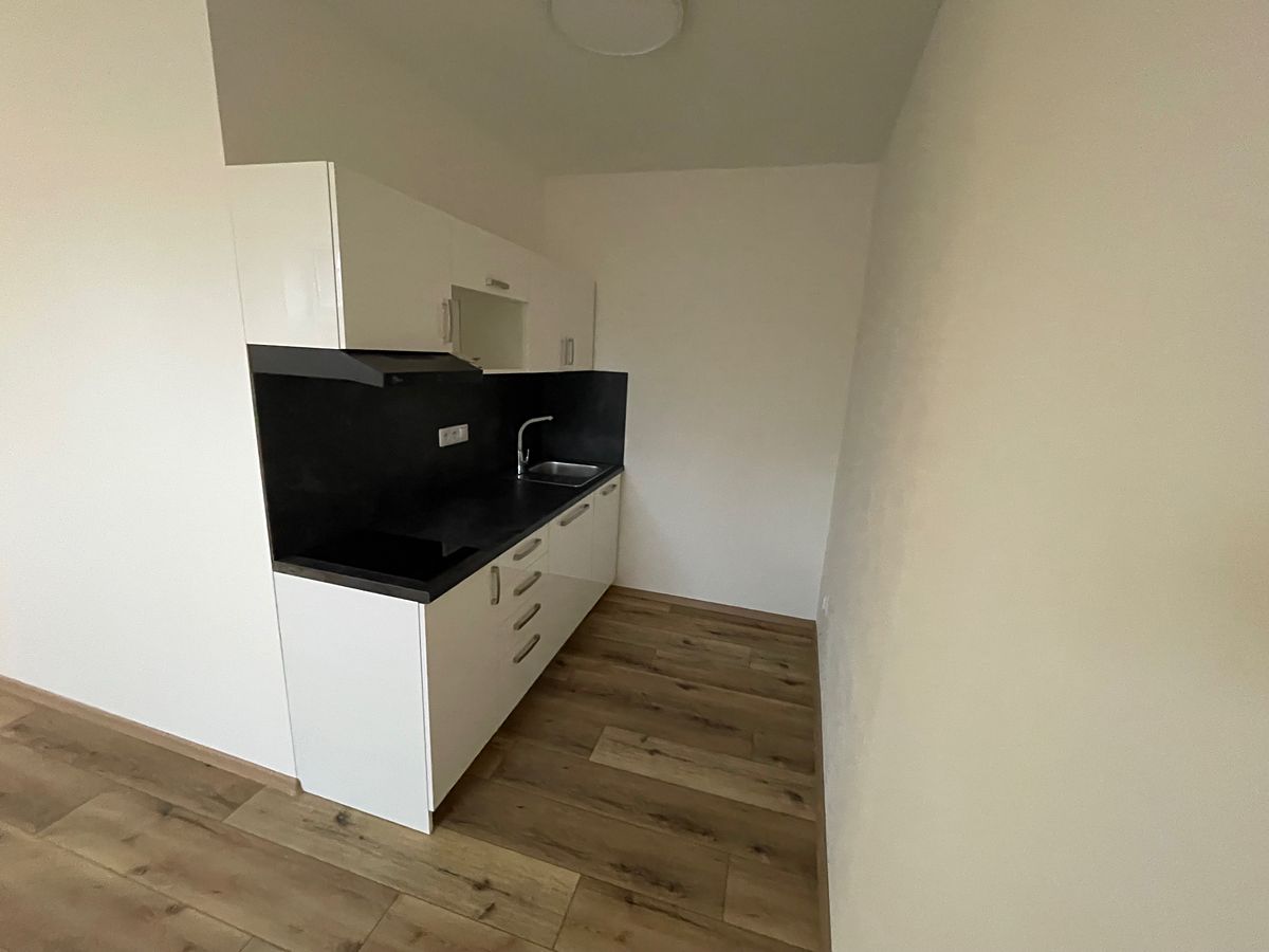 Pronájem bytu 1+kk 27 m², Brno – fotka 1 z 3