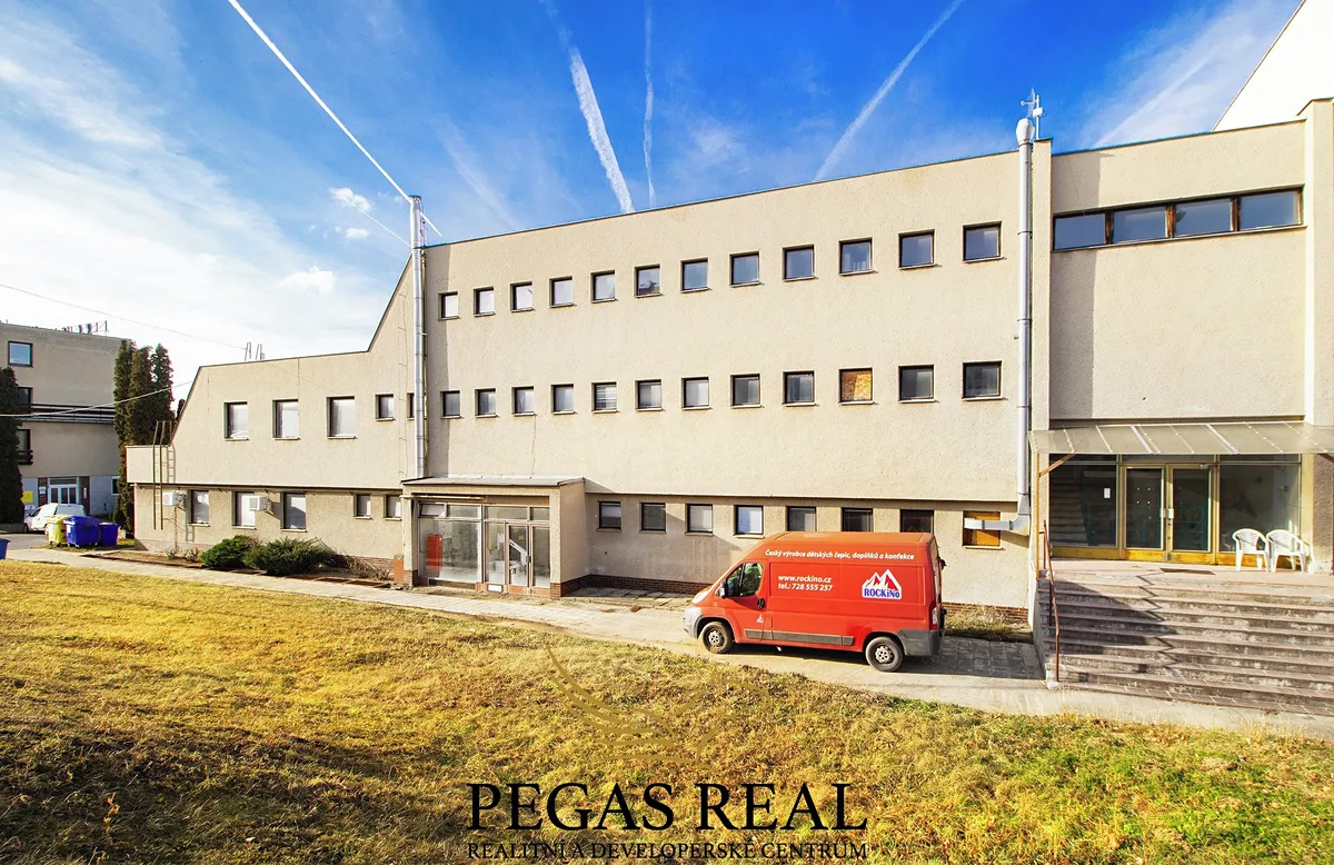 Pronájem kanceláře 66 m²