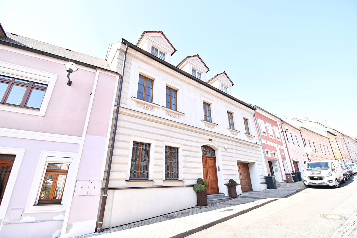 Pronájem bytu 3+kk 62 m², Kadaň – fotka 1 z 3
