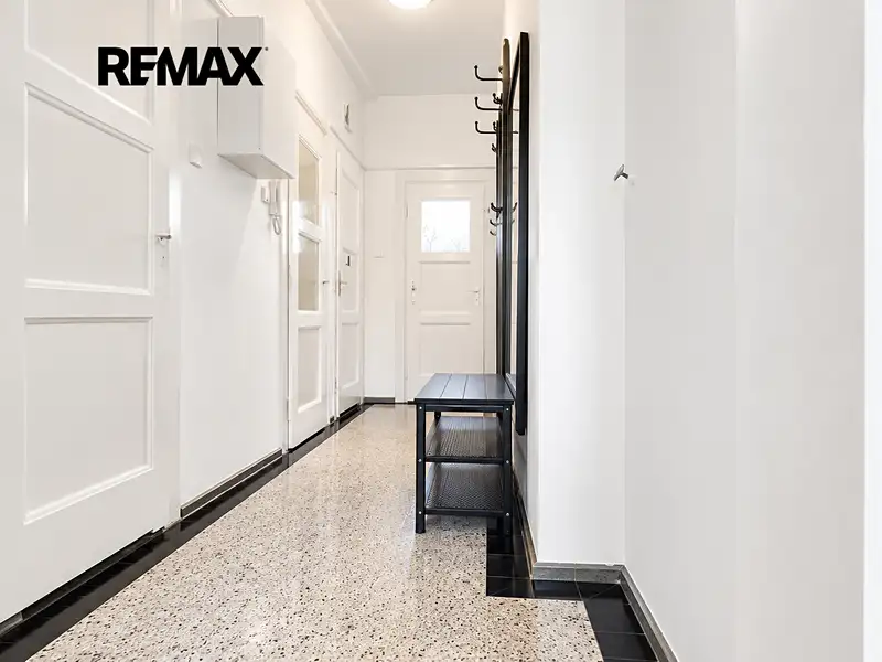 Pronájem bytu 1+1 47 m², Praha – náhled fotky 2