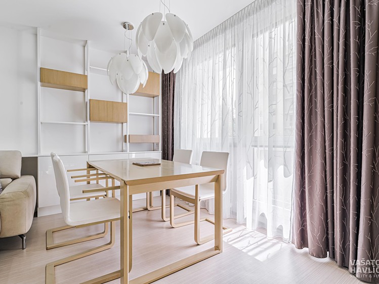 Pronájem bytu 3+kk, 74 m² (8 z 16)