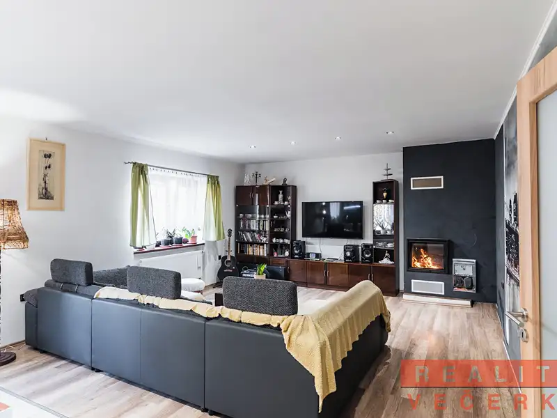 Prodej bytu 6 pokojů a více 162 m², Příbram – náhled fotky 3