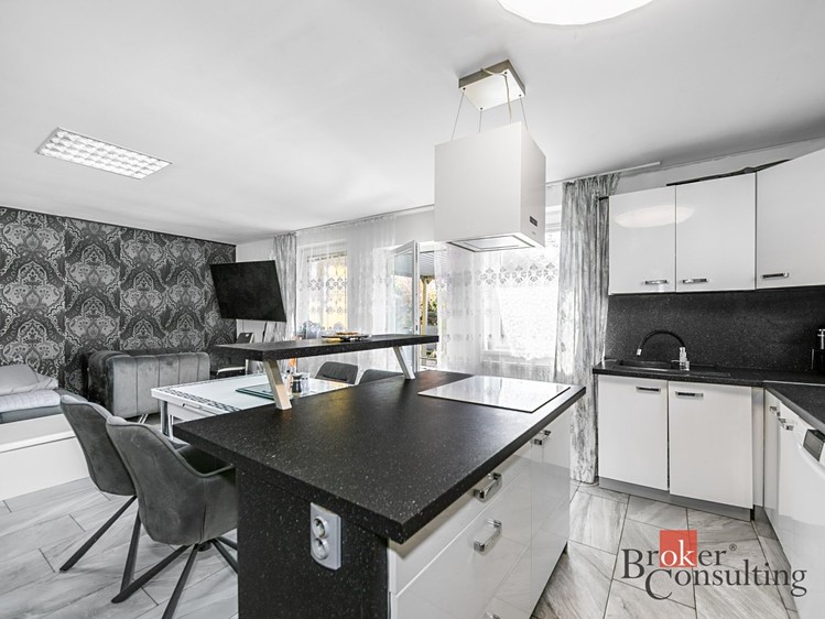 Будинок на продаж, 196 м² (6 з 35)