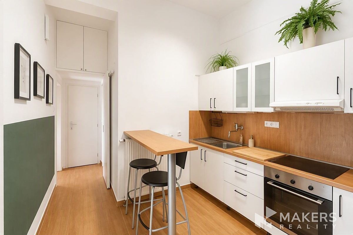 Pronájem bytu 2+1 55 m², Praha – fotka 1 z 3