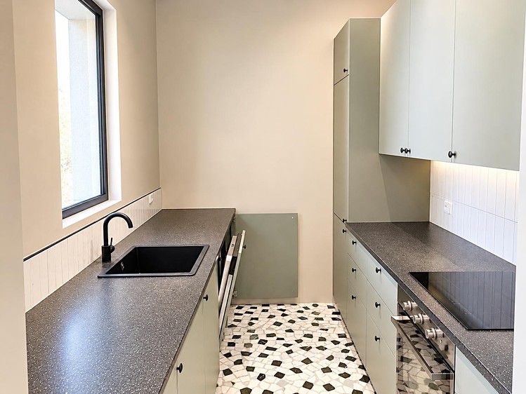 Pronájem bytu 3+kk, 77 m² (2 z 16)