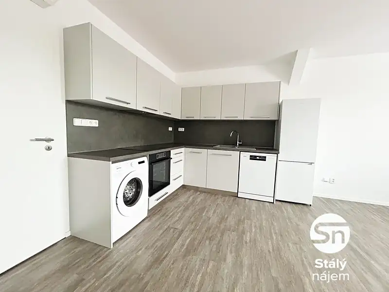 Pronájem bytu 1+kk 34 m², Praha – náhled fotky 1