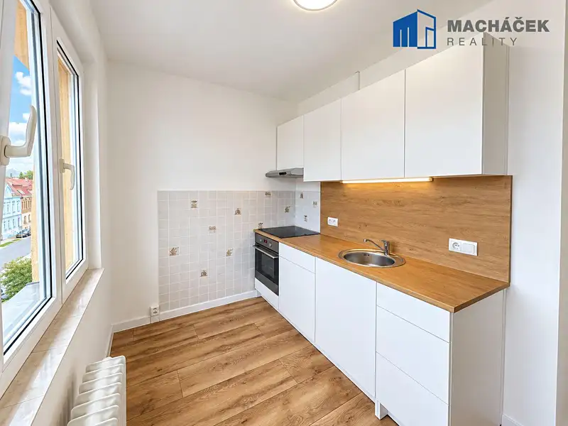 Pronájem bytu 2+1 50 m², Duchcov – náhled fotky 2