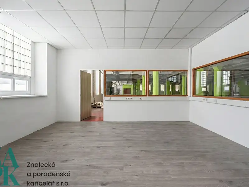 Pronájem skladového prostoru 2069 m², Cheb – náhled fotky 3