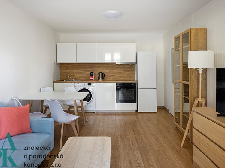 Квартира 2+kk в оренду, 42 м² (4 з 12)