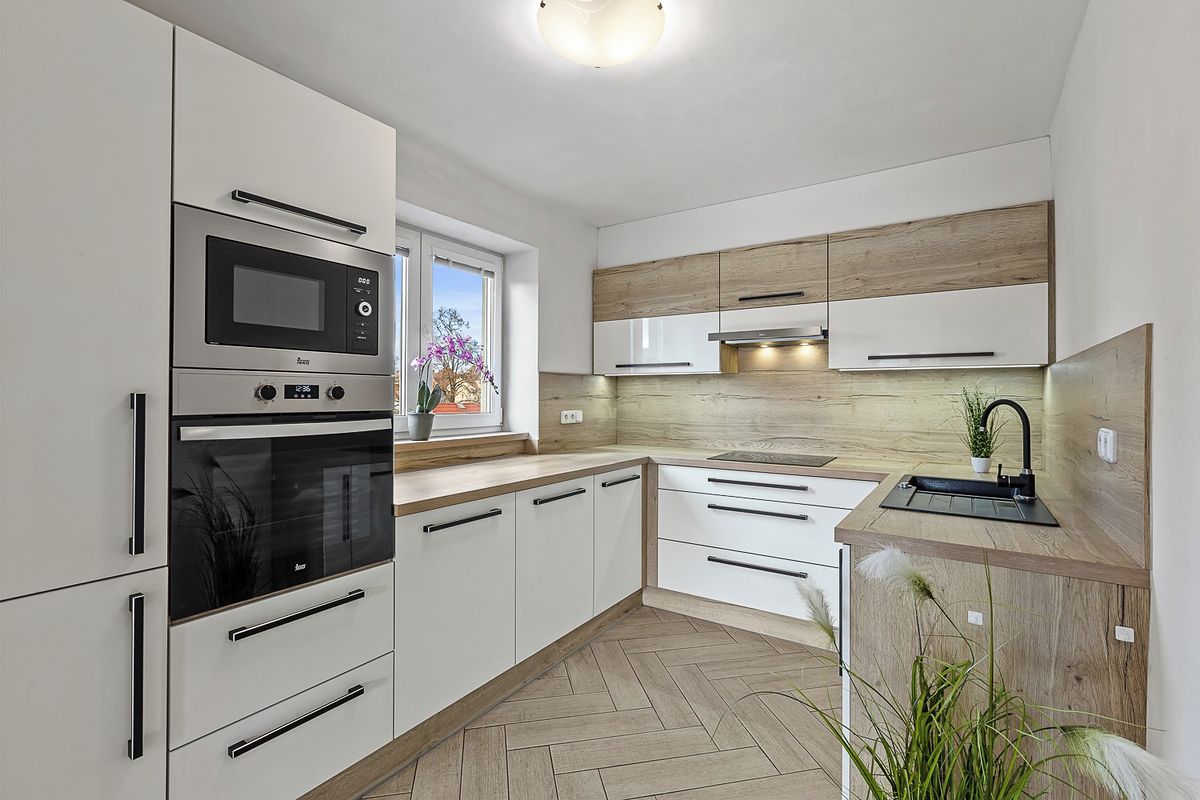 Pronájem bytu 2+1 67 m², Podbořany – fotka 1 z 3