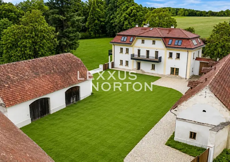 Prodej vily 503 m², pozemek 16755 m², Varvažov – náhled fotky 2