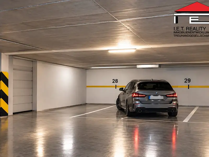 Pronájem garážového stání 14 m², Brno – náhled fotky 2