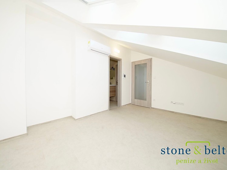 Pronájem bytu 3+kk, 115 m² (4 z 15)