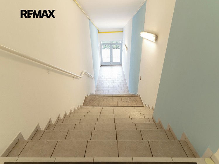 Pronájem komerčního prostoru, 338 m² (18 z 24)