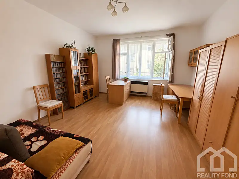 Prodej bytu 1+kk 28 m², Praha – náhled fotky 2