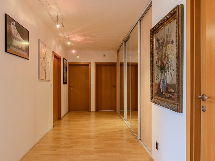 Prodej domu, 186 m² (13 z 29)