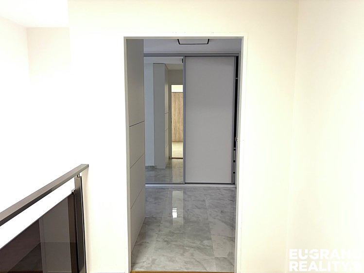 Будинок на продаж, 305 м² (15 з 46)