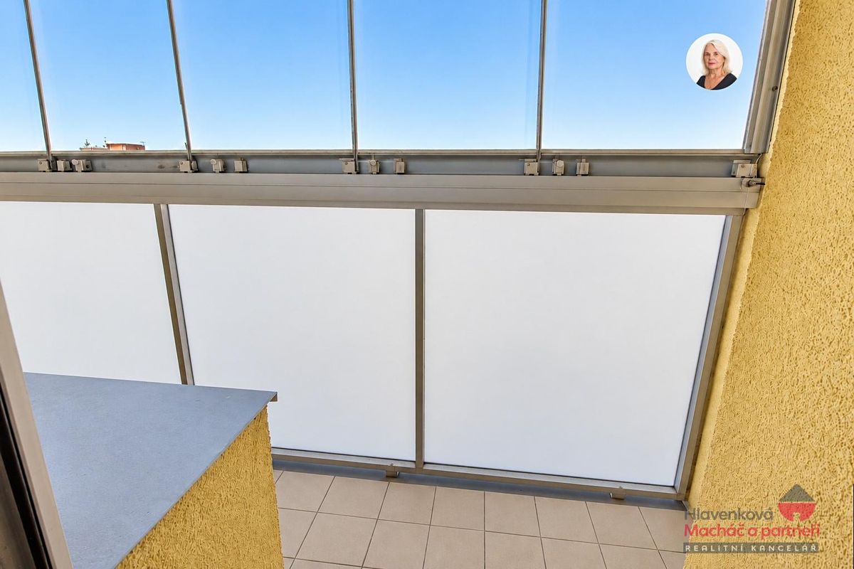 Pronájem bytu 1+kk 32 m² – fotografie 3