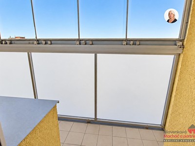 Pronájem bytu 1+kk, 32 m² (3 z 6)
