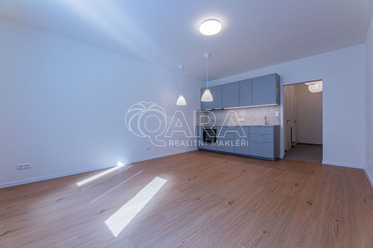 Pronájem bytu 1+kk 34 m²