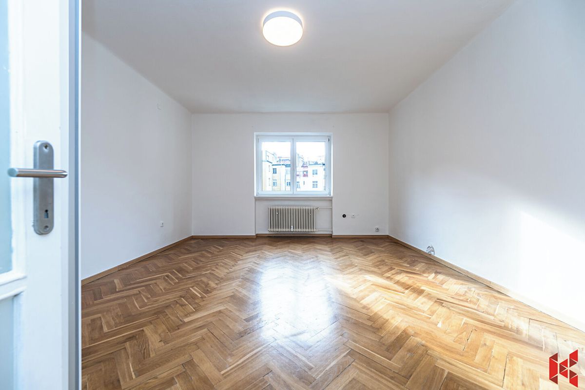 Pronájem bytu 2+kk 44 m² – fotografie 3