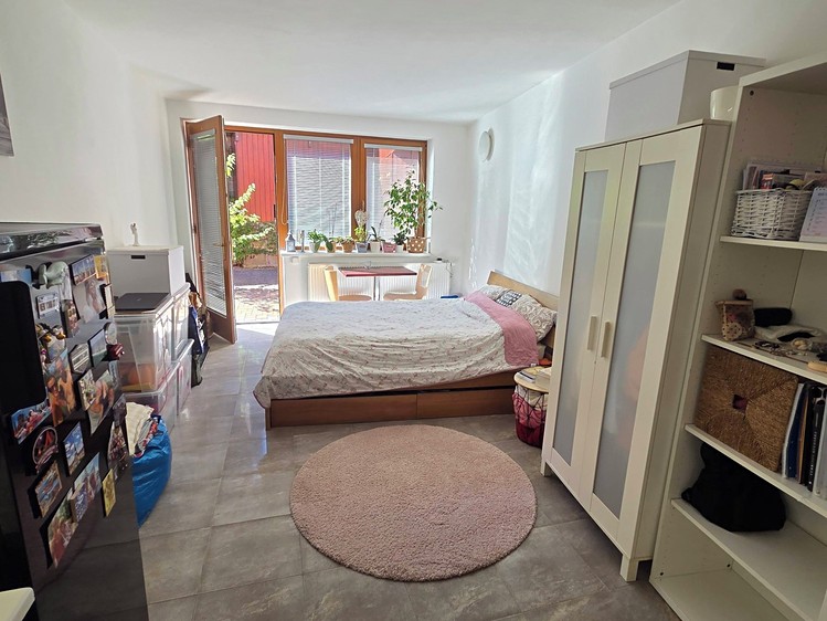 Квартира 1+kk в оренду, 28 м² (4 з 9)