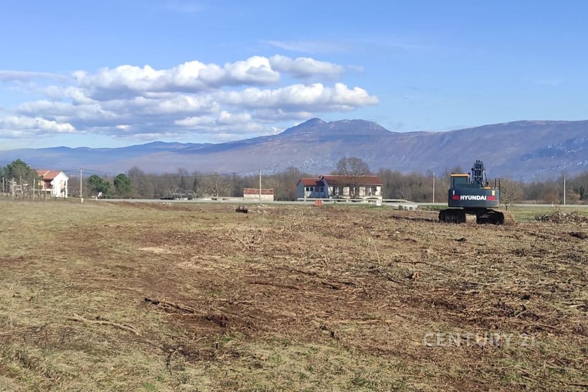 Prodej pozemku 10787 m², Kršan – fotka 1 z 3