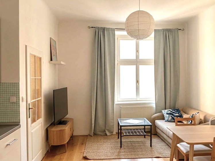 Pronájem bytu 2+kk, 47 m² (4 z 10)