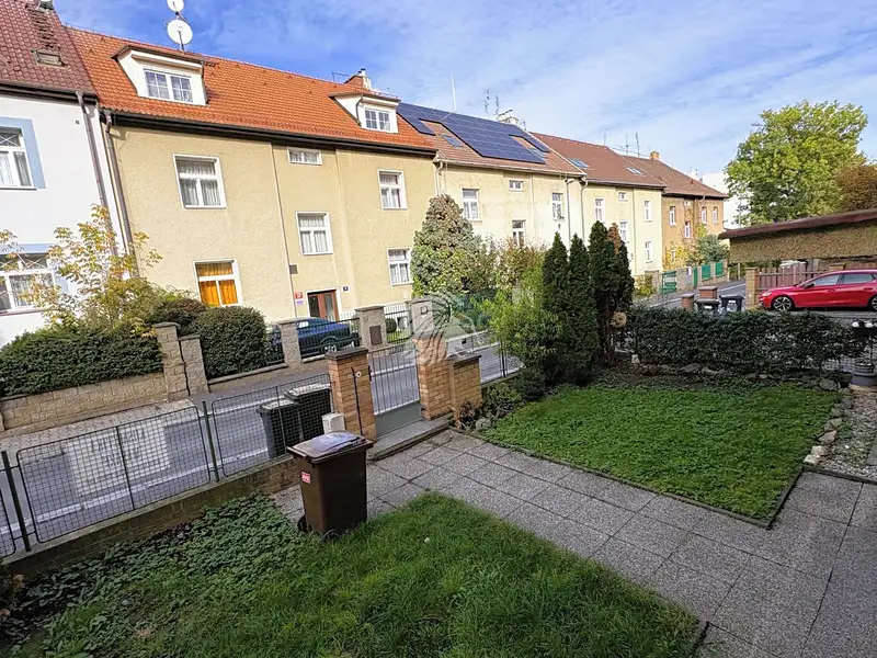 Pronájem bytu 1+kk 30 m², Praha – náhled fotky 2