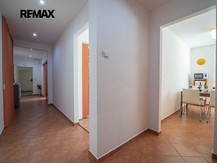 Pronájem bytu 2+1, 66 m² (4 z 10)