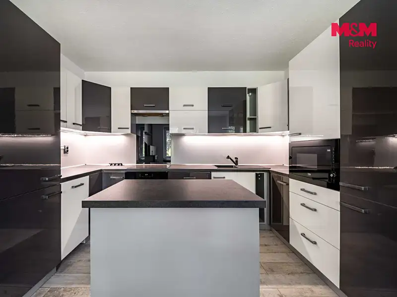 Prodej rodinného domu 112 m², pozemek 368 m², Dobřív – náhled fotky 2