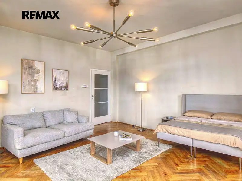 Pronájem bytu 1+1 40 m², Praha – náhled fotky 1