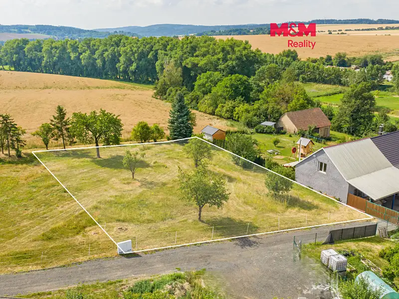 Prodej stavebního pozemku 1423 m², Prusice – náhled fotky 1