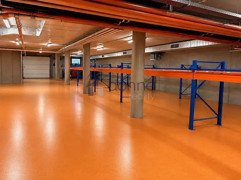 Pronájem skladového prostoru 330 m², Praha – náhled fotky 1