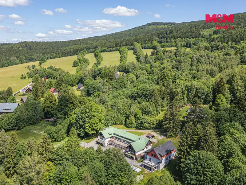 Prodej ubytovacího zařízení 1200 m², Deštné v Orlických horách – náhled fotky 2